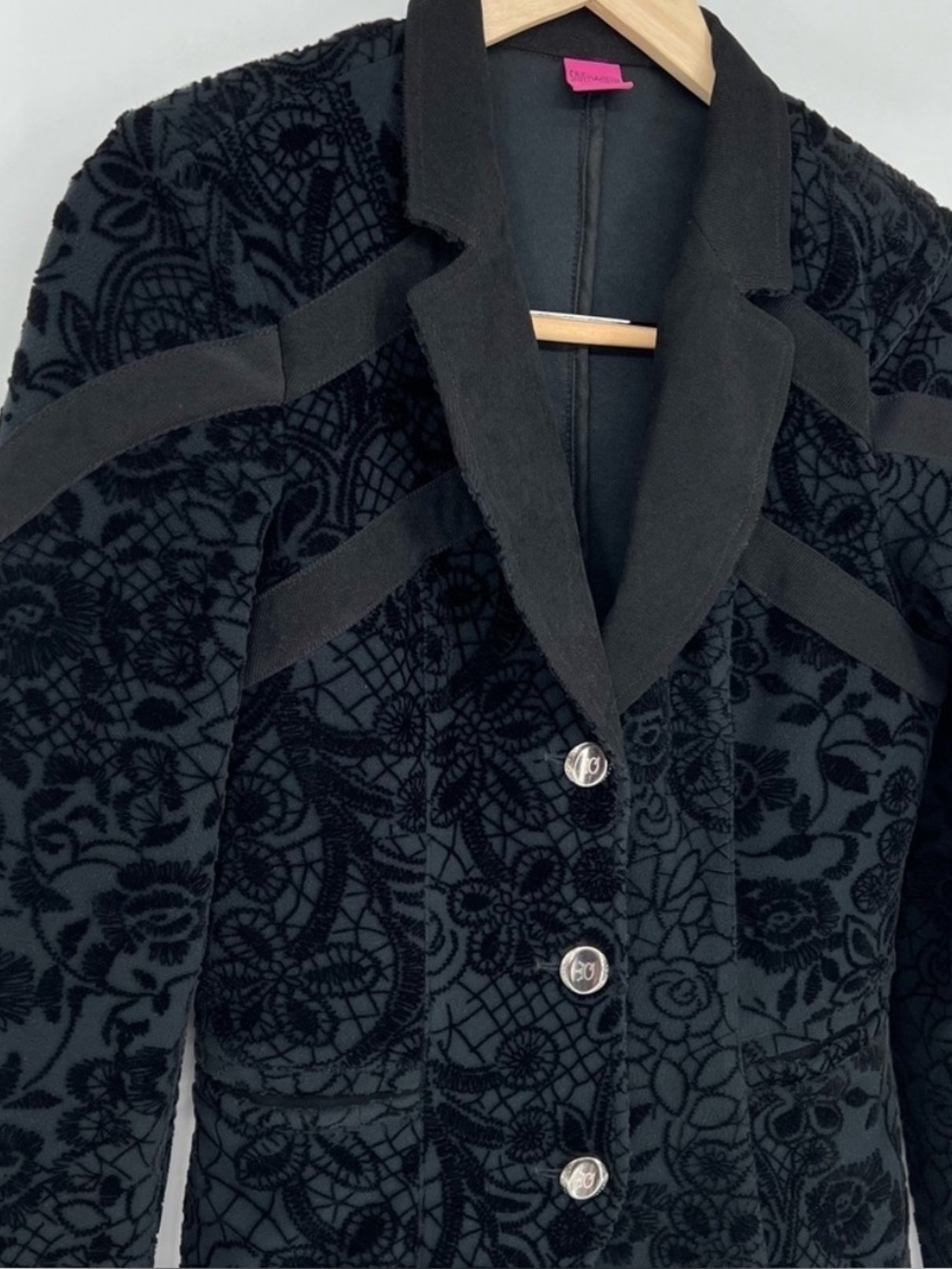 Save The Queen Black Velvet Jacquard Tuxedo Cut Gothic Pointed 3 Button Blazer